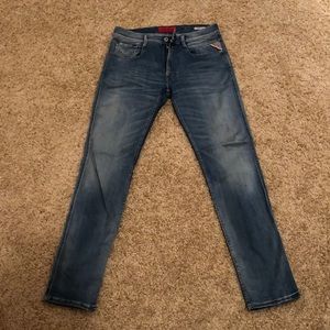 Light blue jeans for summer